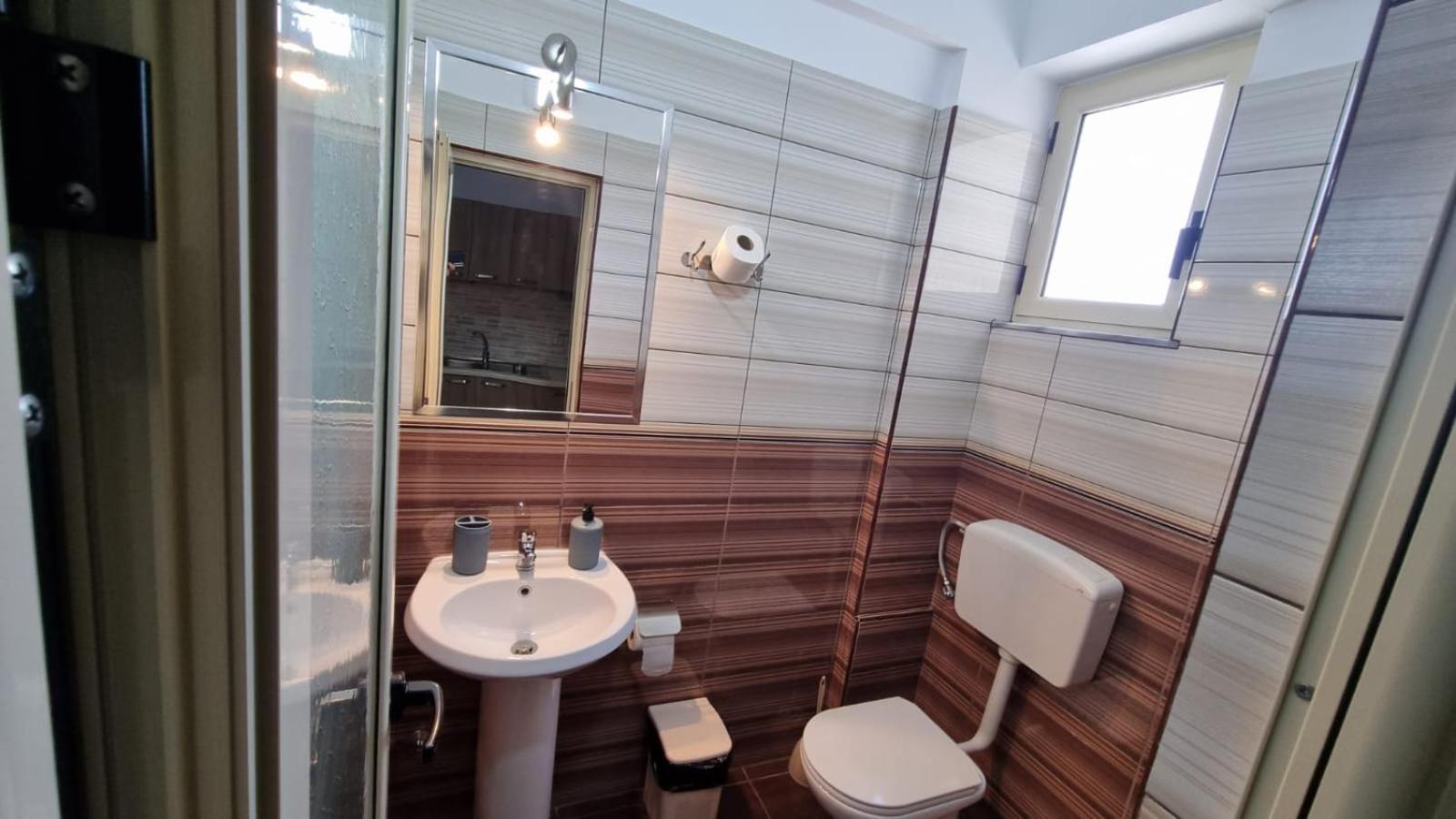 Anmaor Hotel Qeparo Ngoại thất bức ảnh